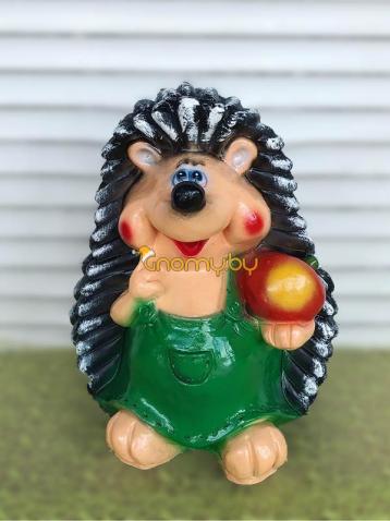 Ёж с яблоком